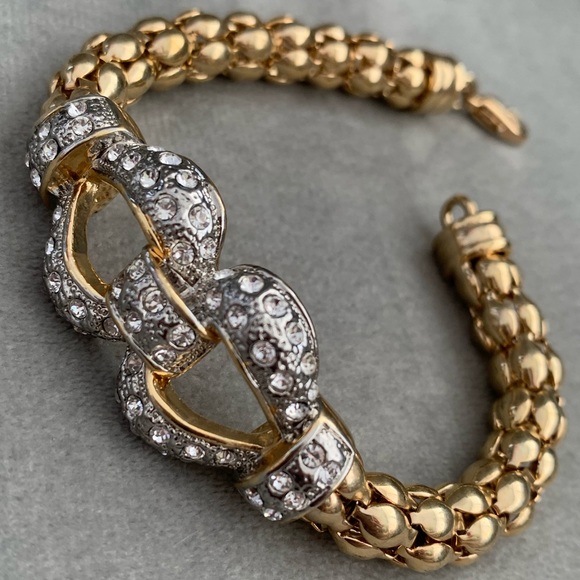 🤩🔥Golden Shiny Large Infinity Bracelet - Picture 8 of 8